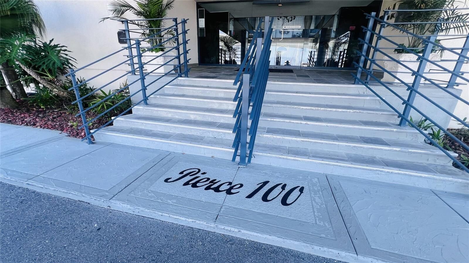 Property Photo: 100 Pierce Street 1001 FL 33756