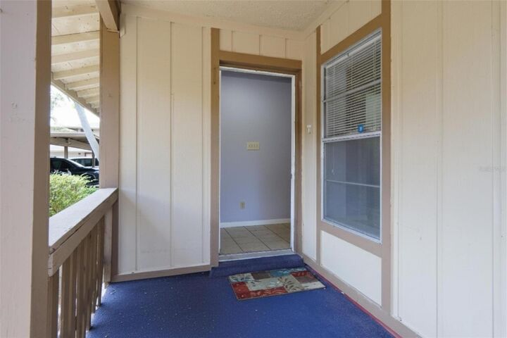 Property Photo:  804 Antler Court  FL 33511 