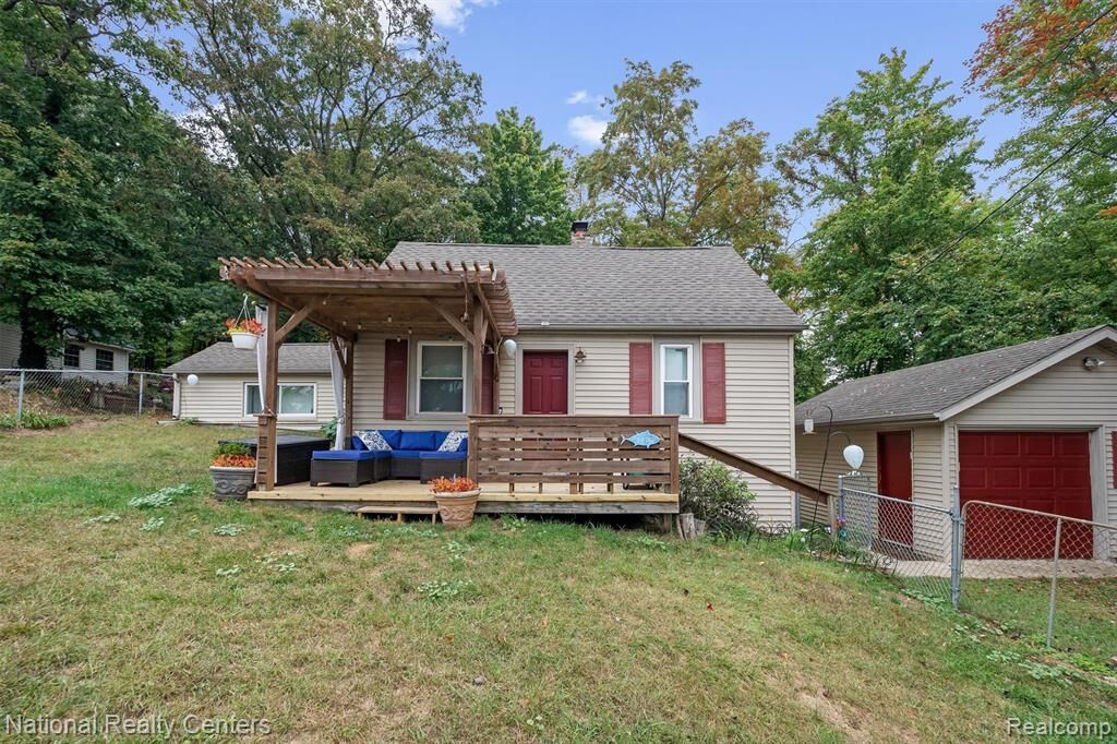 Property Photo: 1136 Lakeshore Drive MI 48421 9770