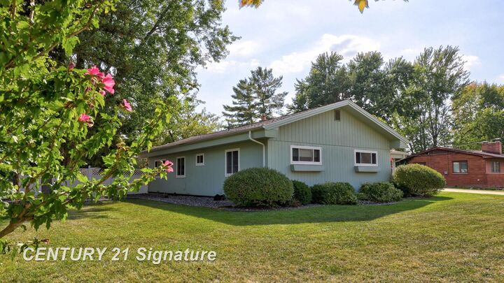 Property Photo: 3215 Patricia Place MI 48602