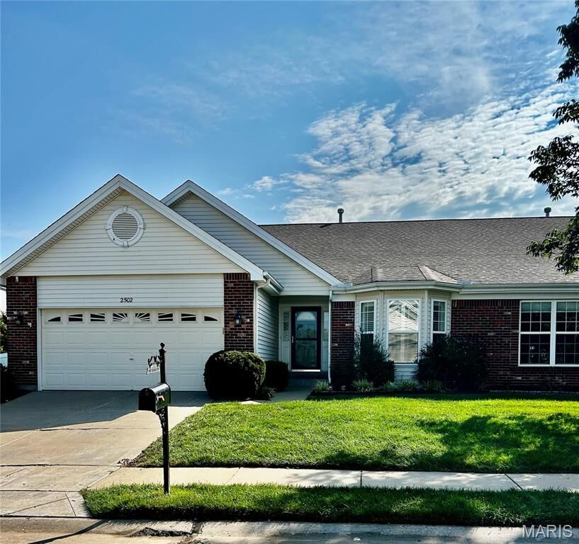 Property Photo: 2502 Newpoint Drive MO 63011