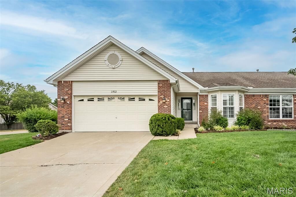 Property Photo:  2502 Newpoint Drive  MO 63011 