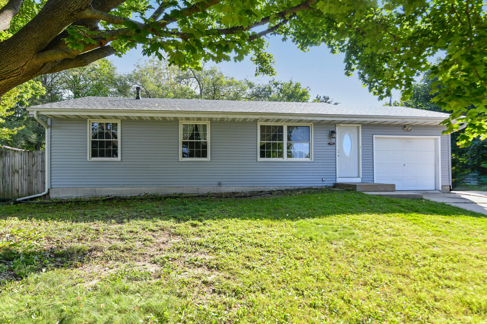 Property Photo: 1325 S Arch St WI 53546