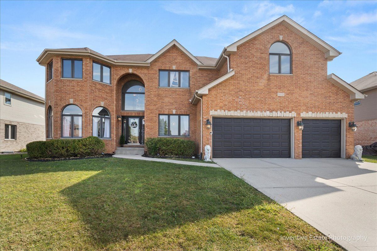 Property Photo: 18125 S Sligo Way IL 60478