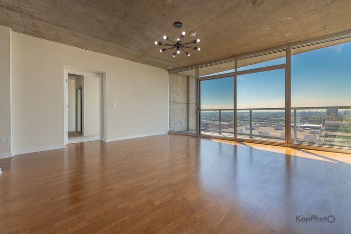 Property Photo:  611 S Wells Street 2406  IL 60607 