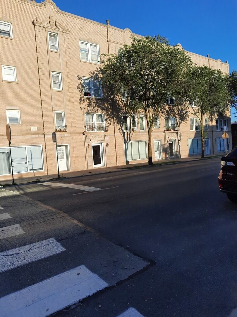 Property Photo:  6451 N California Avenue 2  IL 60645 
