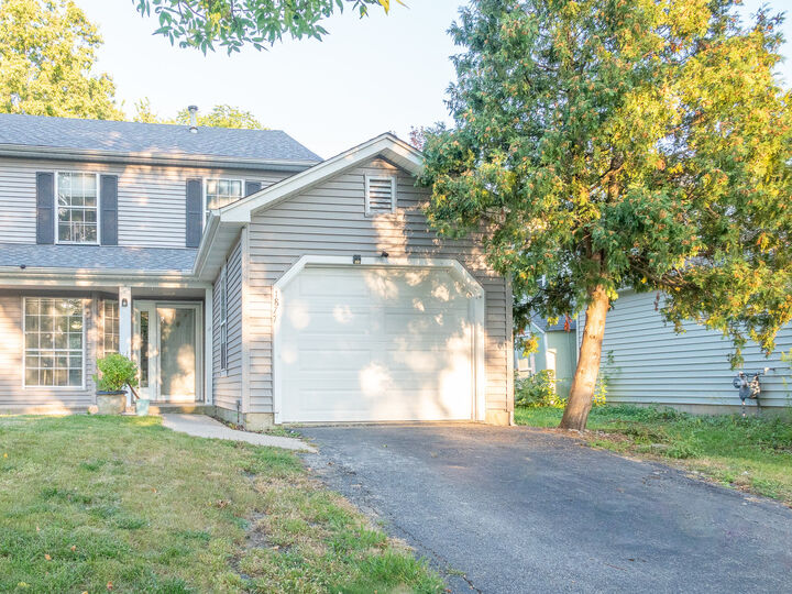 1877 Appaloosa Drive  Naperville IL 60565 photo