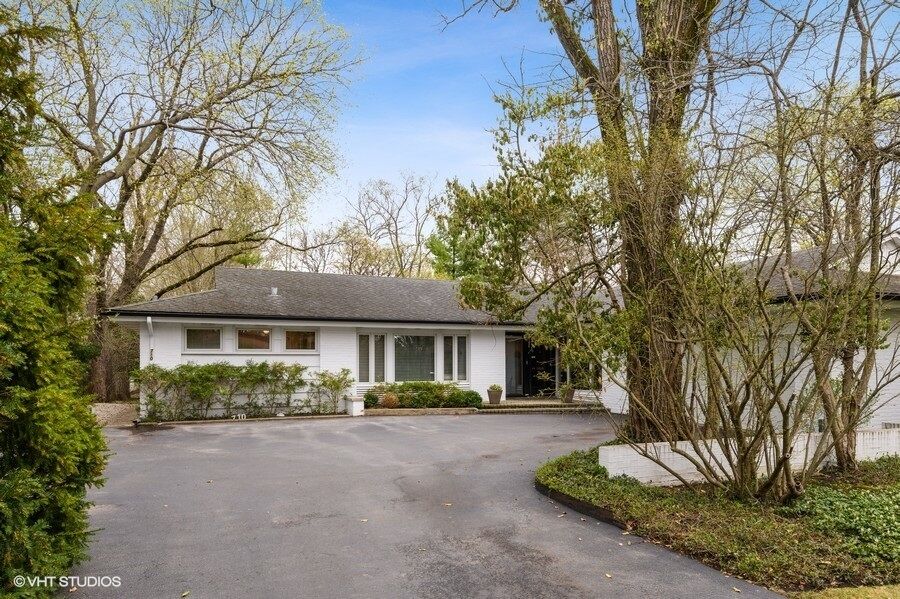 Property Photo:  710 Strawberry Hill Drive  IL 60022 