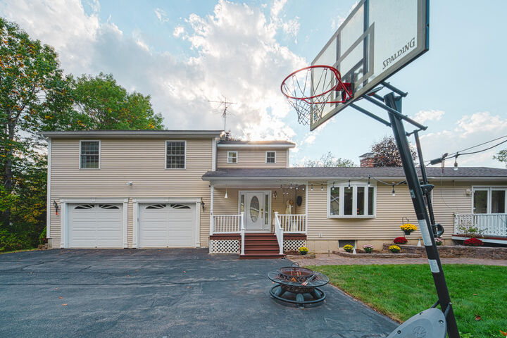 Property Photo: 818 Forest Avenue ME 04473