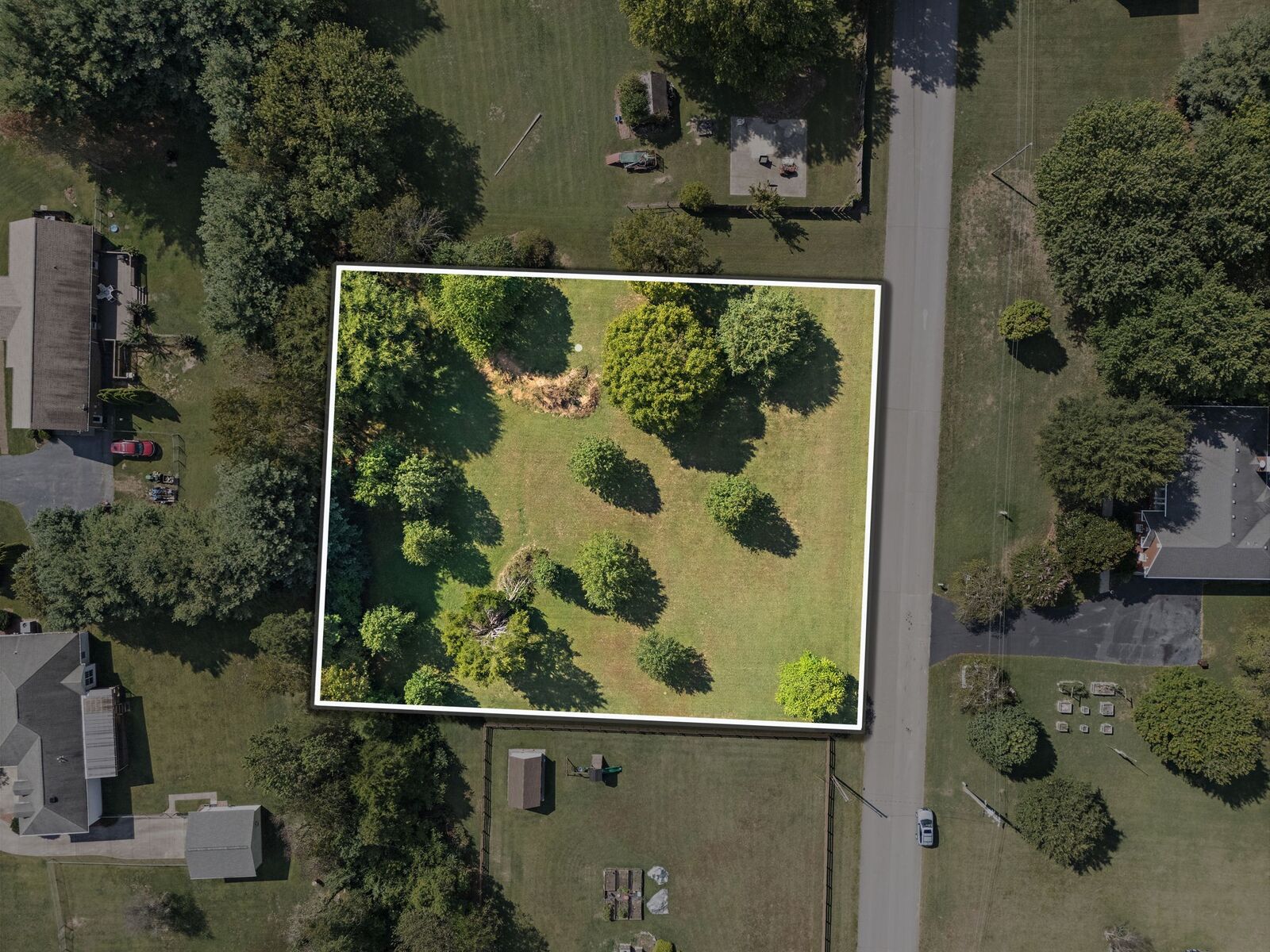 Property Photo:  2200 April Springs Ct  TN 37174 