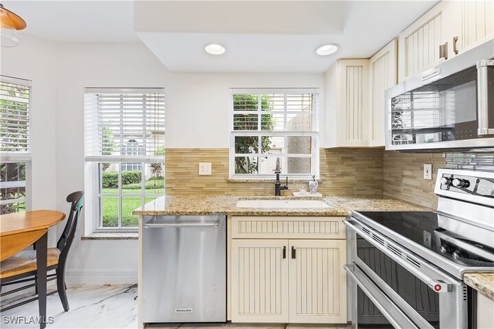 Property Photo:  13601 Worthington Way 1206  FL 34135 