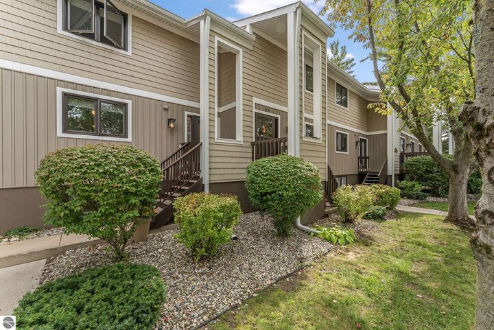 1717 U.s. 31 N. 35  Traverse City MI 49686 photo