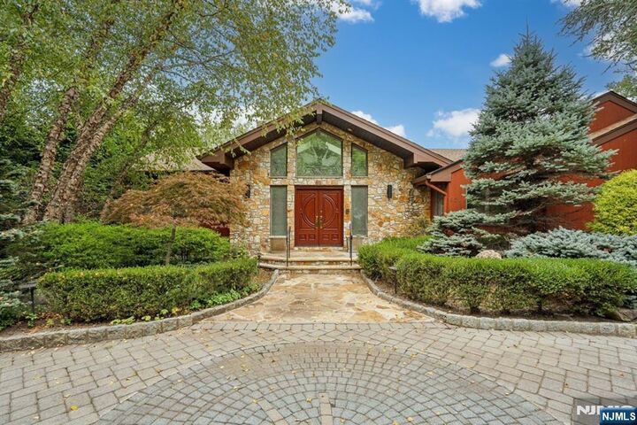Property Photo: 951 Scioto Drive NJ 07417