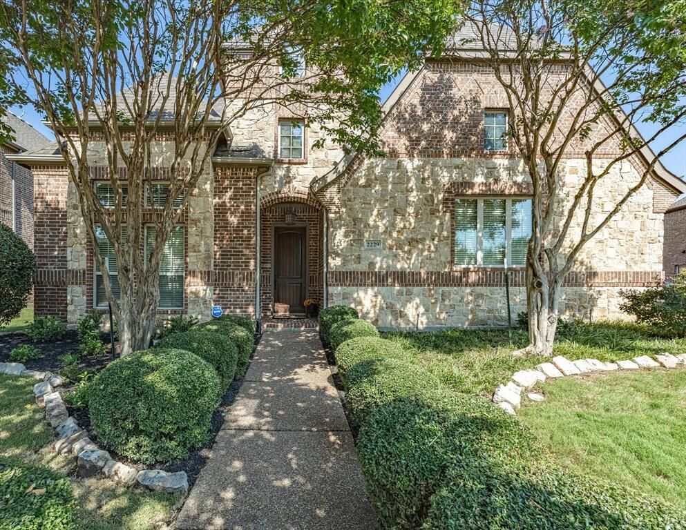 Property Photo: 2229 Alisa Lane TX 76262