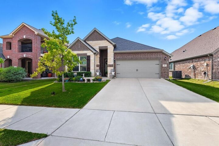 Property Photo:  317 Bayonet Drive  TX 76108