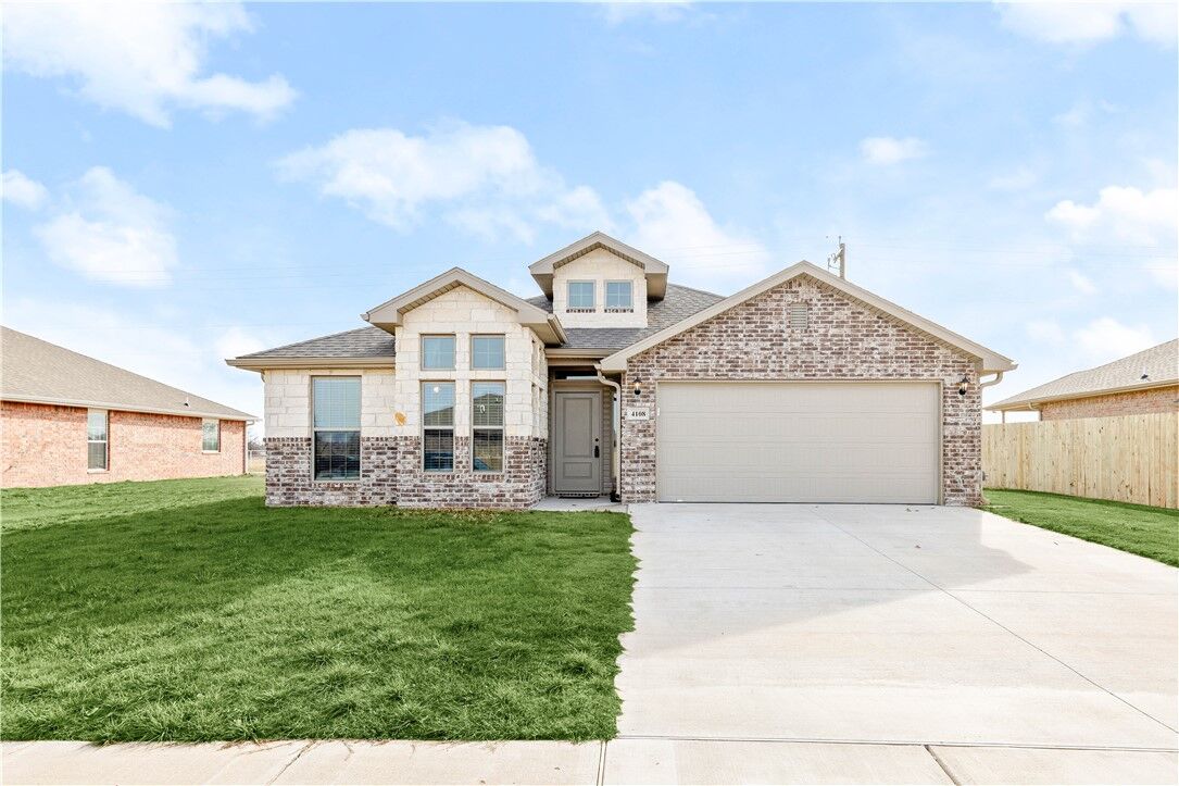 Property Photo:  4108 E Razorbill Drive  AR 72761 