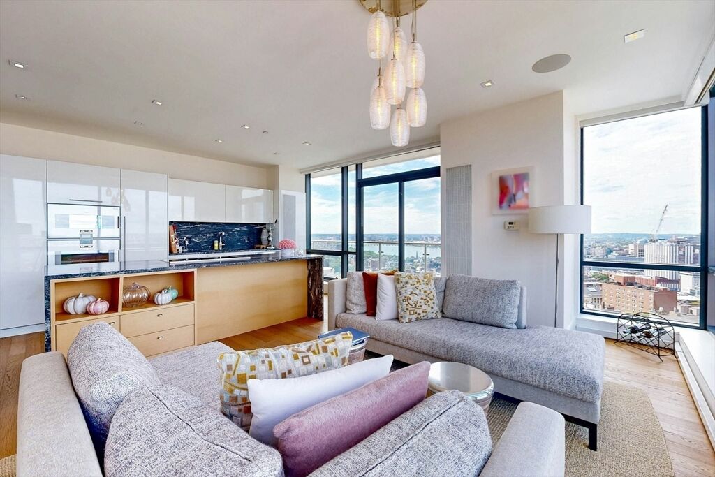 Property Photo: 45 Province St Ph2b MA 02108