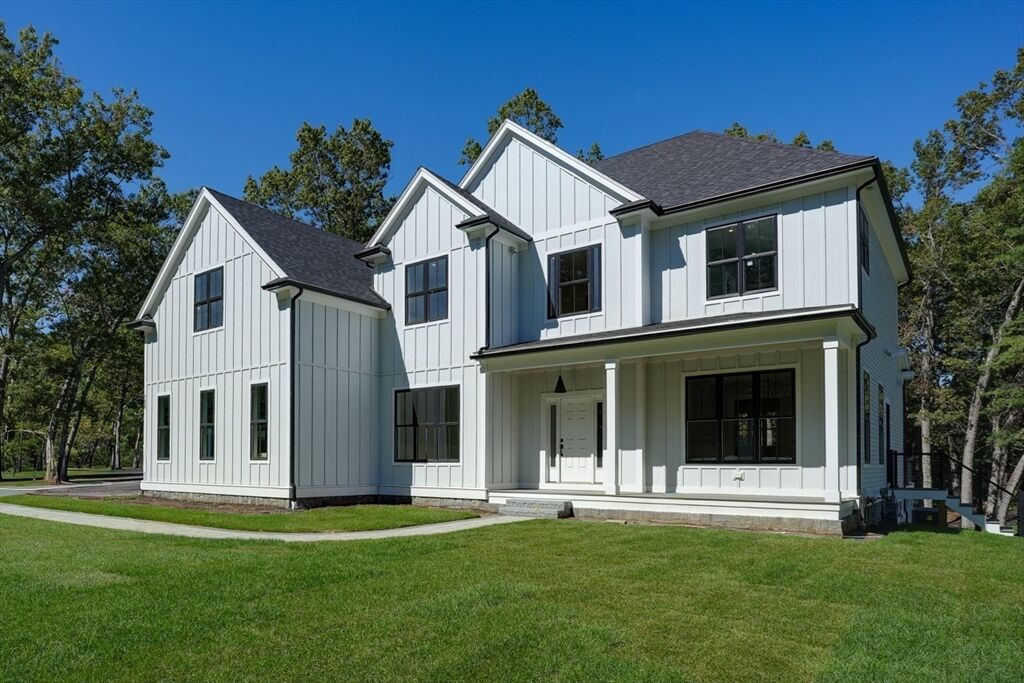 Property Photo:  788 Main St  MA 01749 