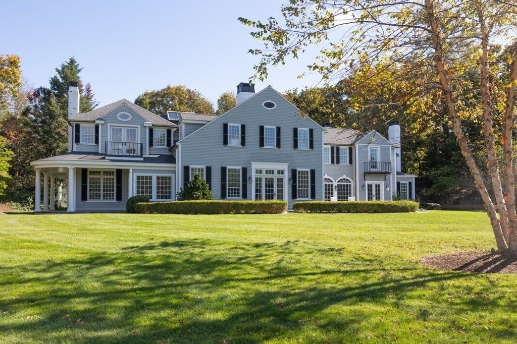 Property Photo:  10R Martins Lane  MA 02043 