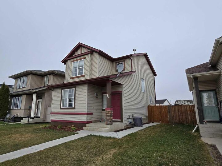 32 Johns Street  Red Deer AB T4P 4C8 photo