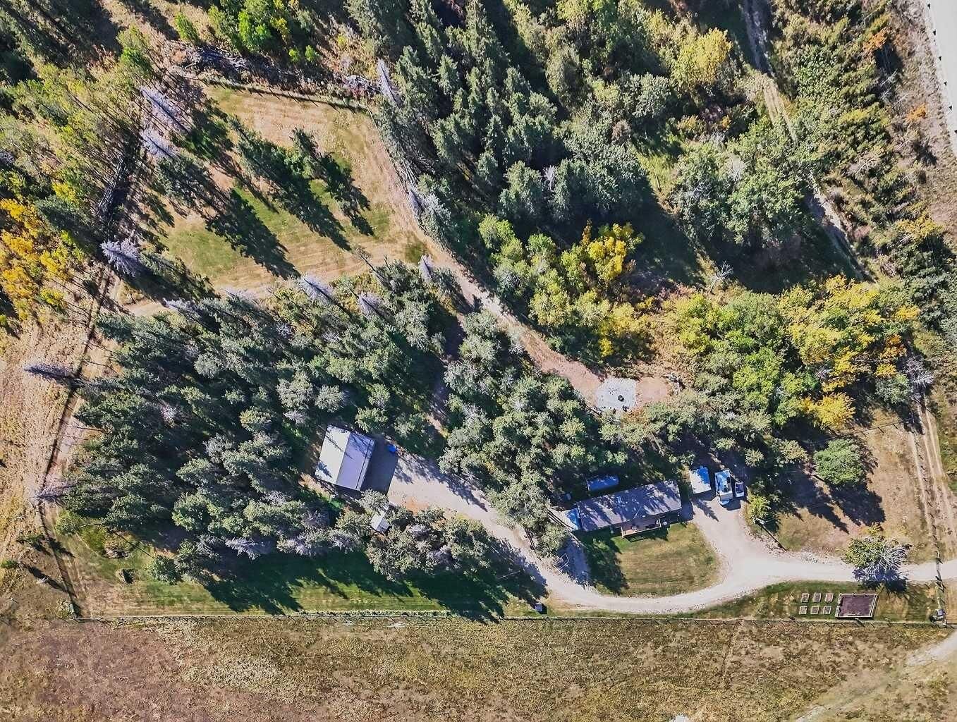 Property Photo: 33259 Range Road 34 AB T4H 4C1