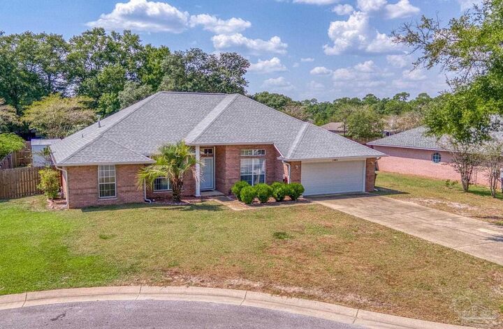 Property Photo: 7985 Otis Way FL 32506