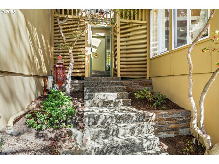 Property Photo: 4623 NW Seblar Ter OR 97210