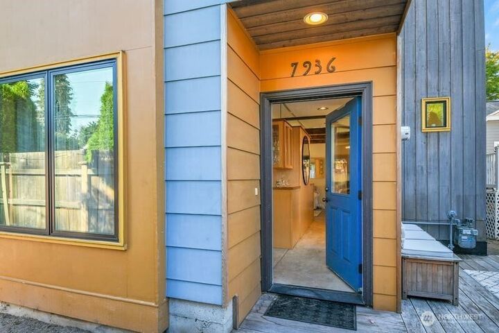 Property Photo:  7936  Densmore Avenue N  WA 98103 