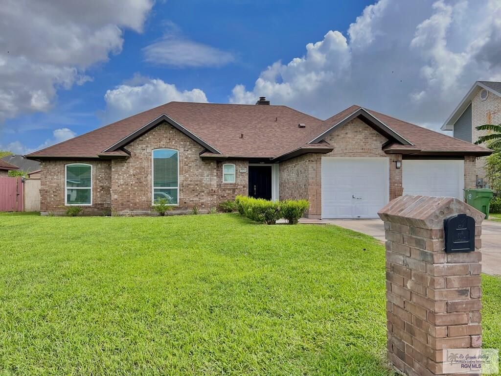 Property Photo: 560 Geraldine Ln. TX 78526