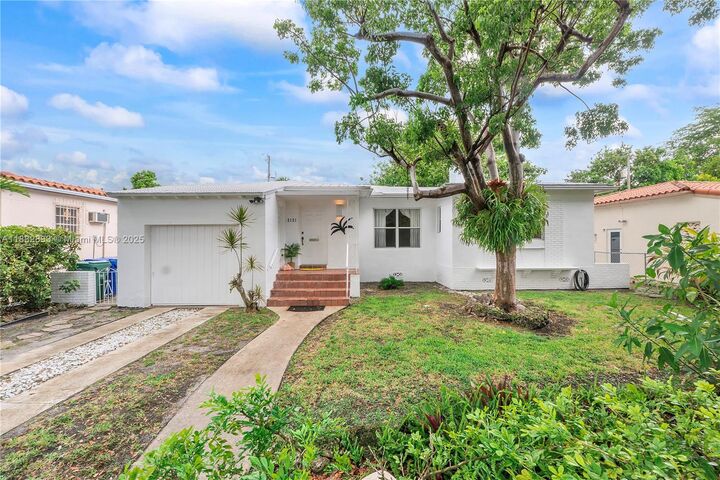 Property Photo:  2121 SW 20th  FL 33145 