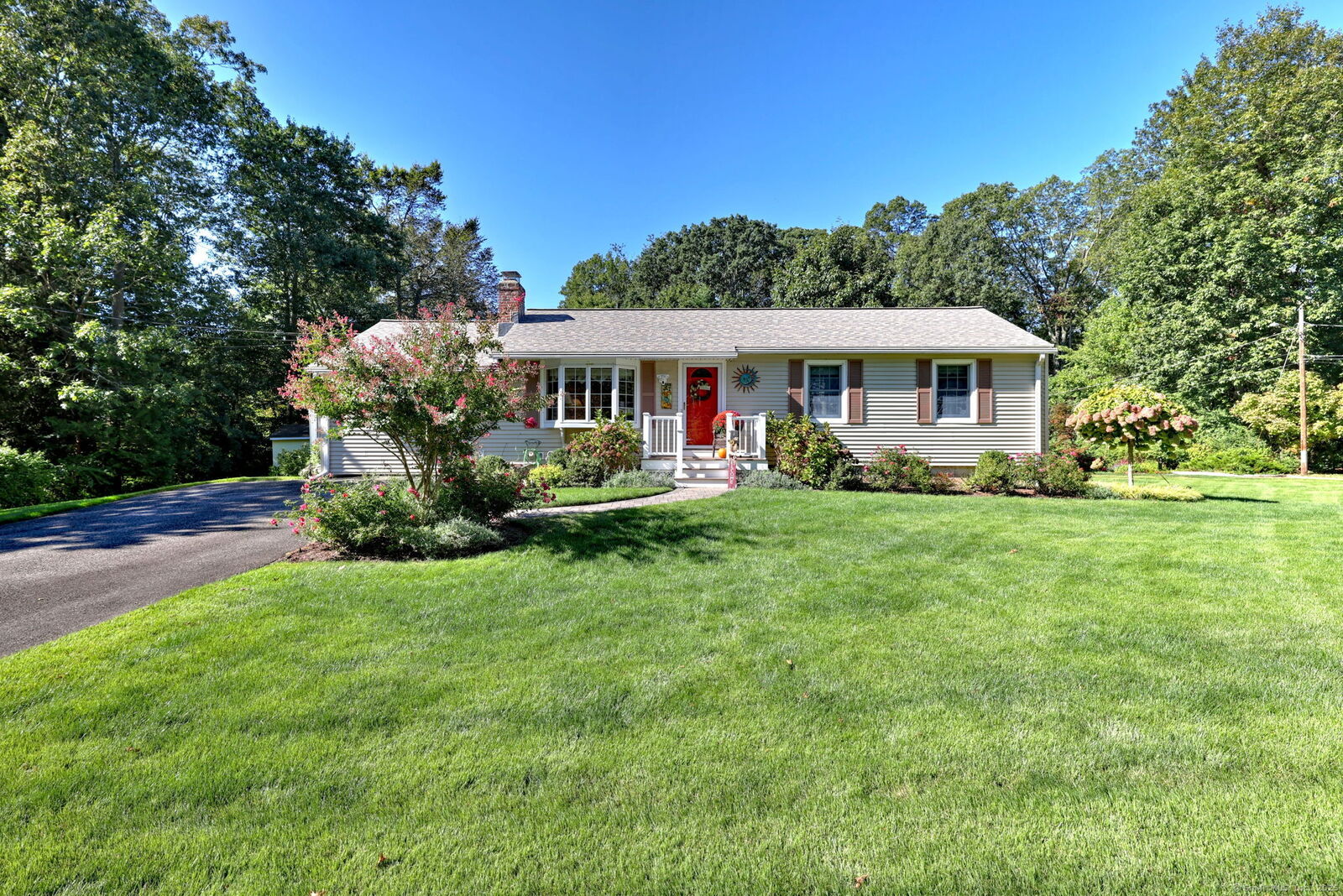 Property Photo:  4 Christopher Drive  CT 06460 