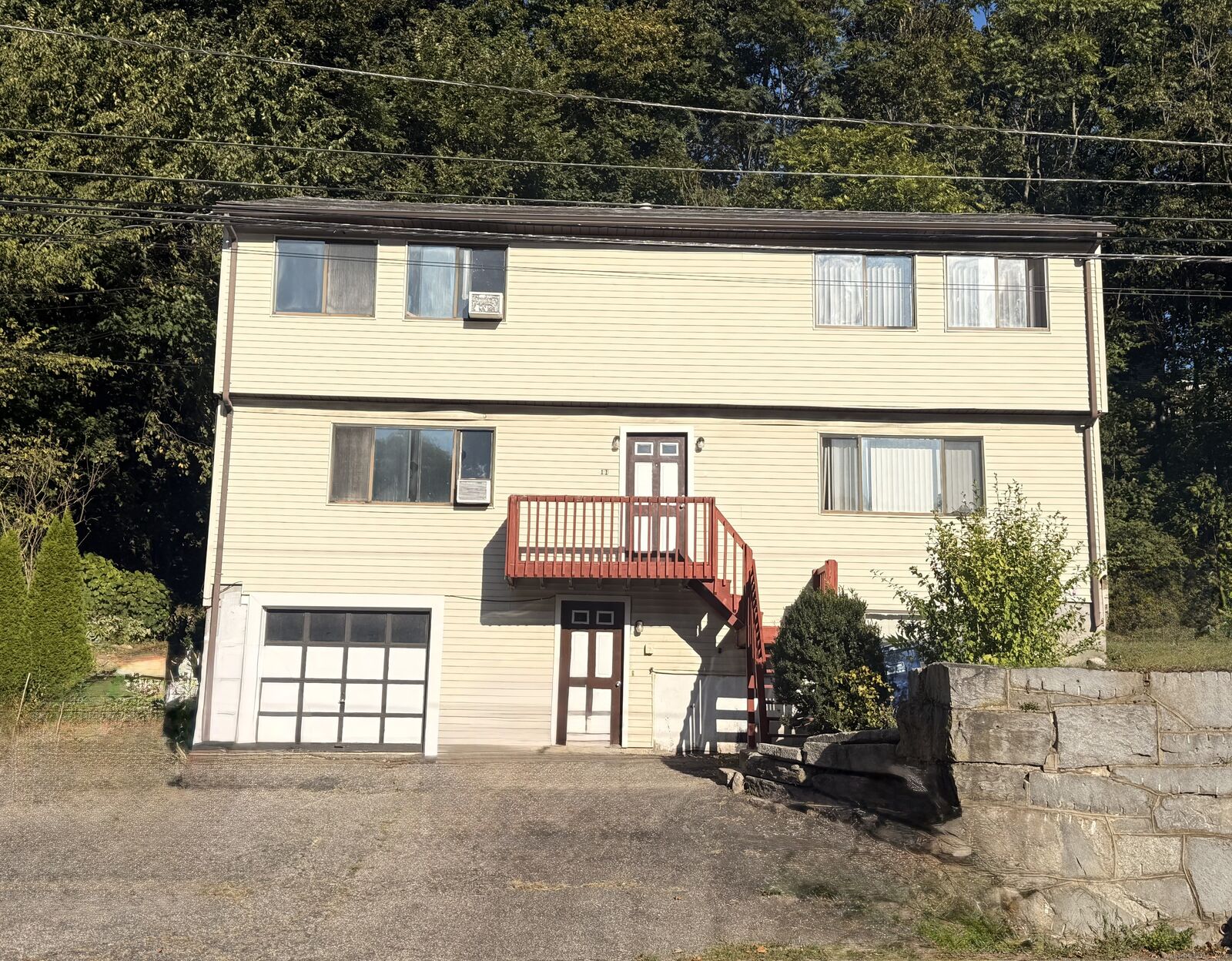 Property Photo: 9 Jewett Street 11 CT 06401