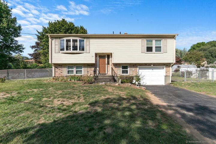 25 Belle Circle  West Haven CT 06516 photo
