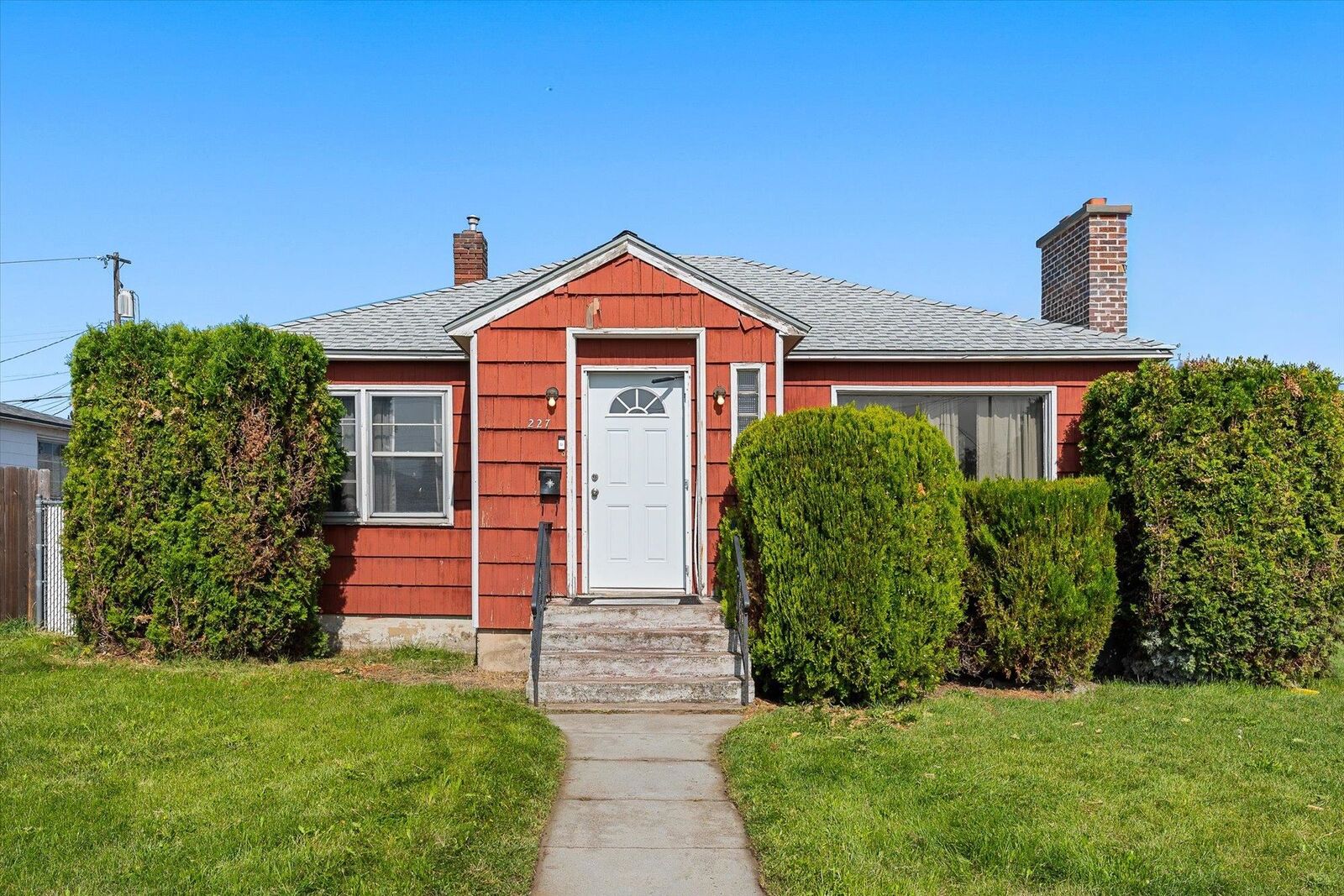 Property Photo:  227 E Crown Ave  WA 99207