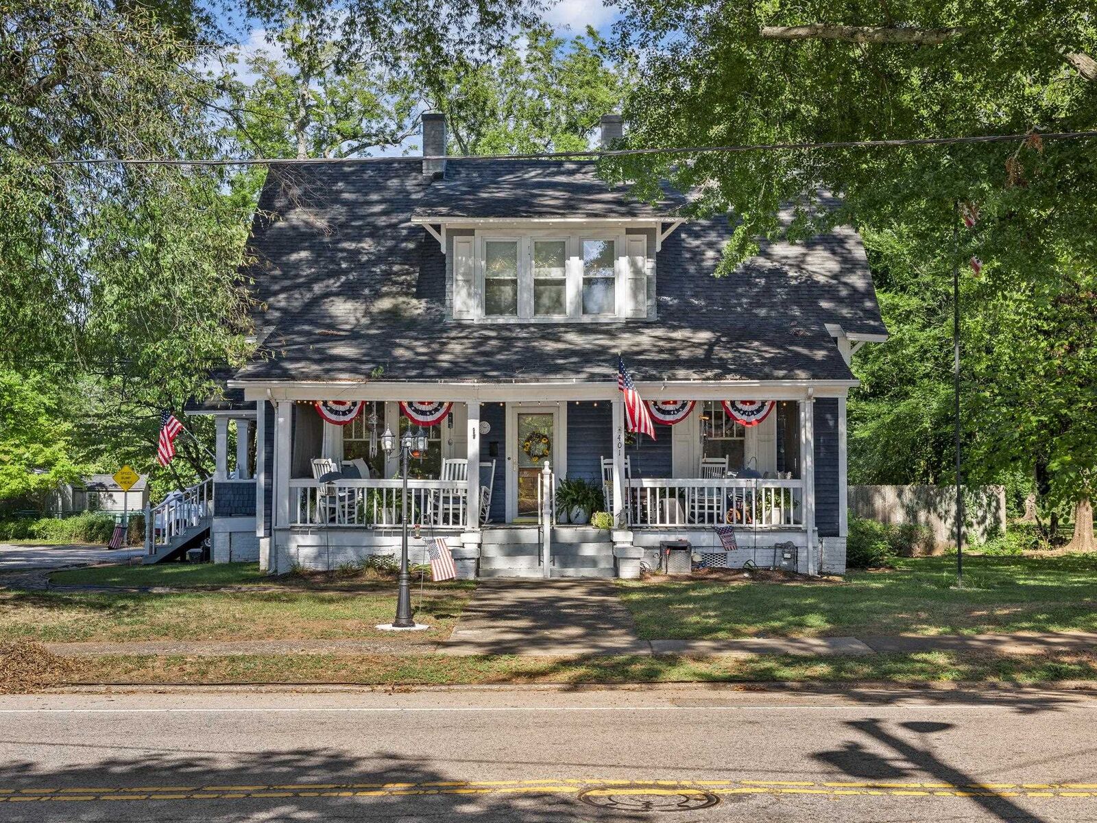 Property Photo:  401 E Rutledge Avenue  SC 29340 