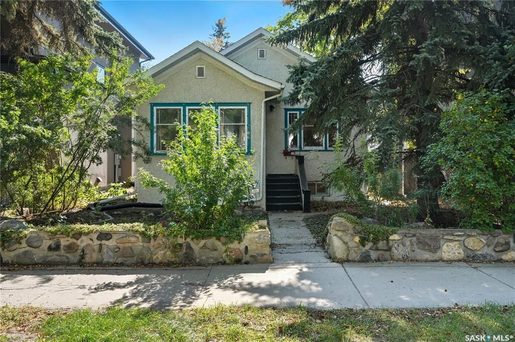 Property Photo:  306 Main Street  SK S7N 0B7 