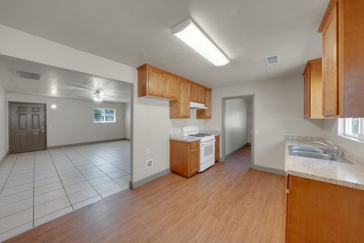 Property Photo:  680 E Larry Street  CA 93223 