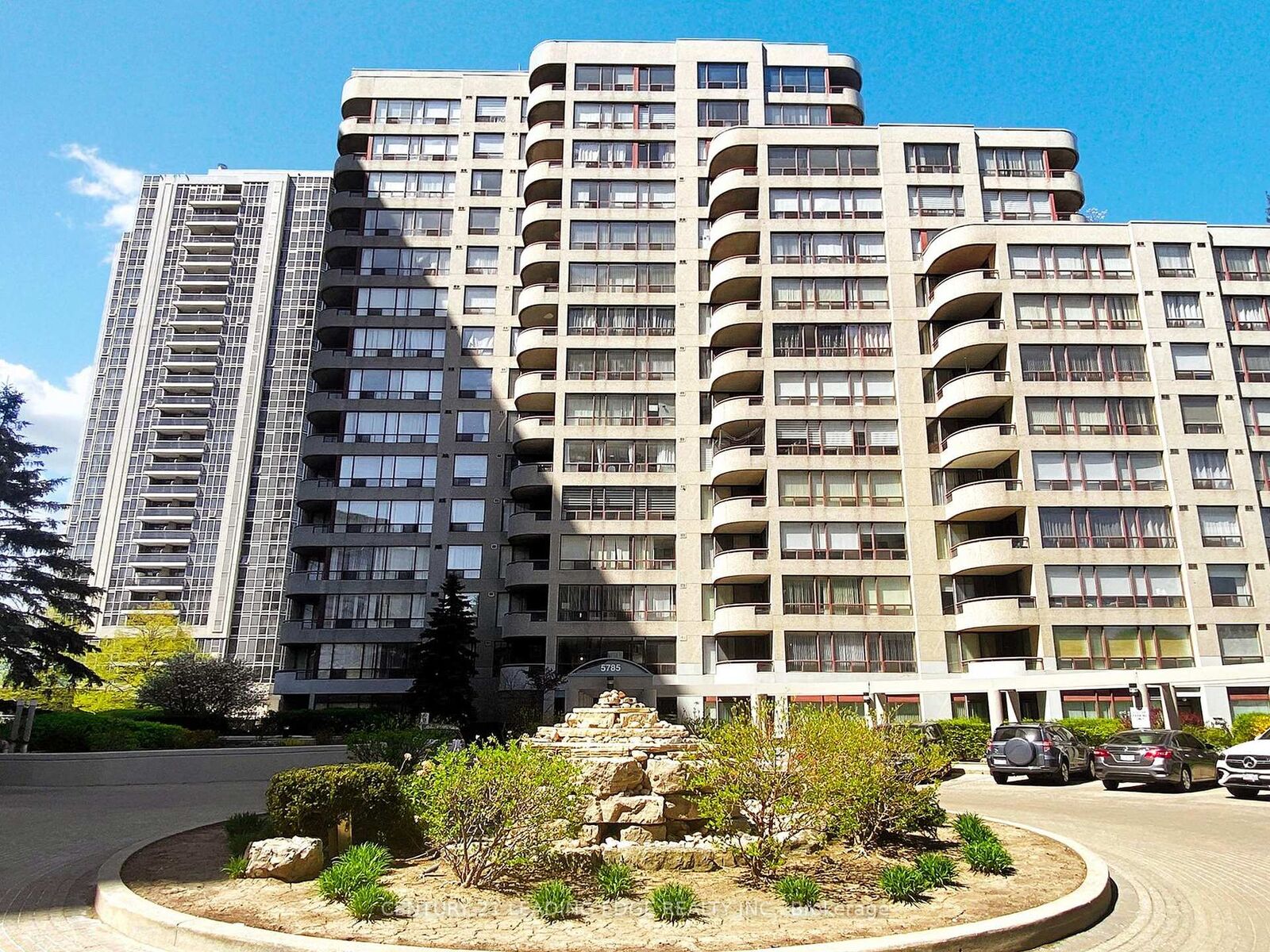 Property Photo:  5785 Yonge Street Ph404  ON M2M 4J2 