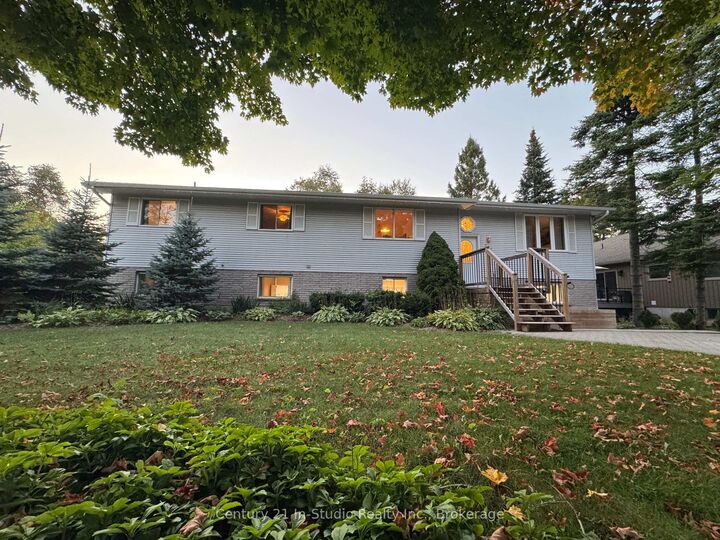 Property Photo: 550 McNabb Street ON N0H 2L0
