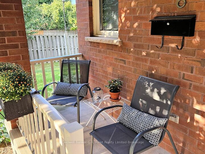 Property Photo: 622 Wharncliffe Rd. South Road 6 ON N6J 2N4