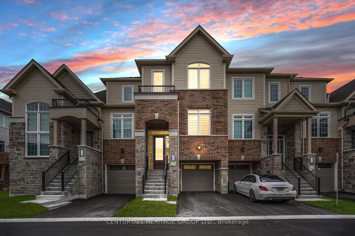 125 Lyall Stokes Circle  East Gwillimbury ON L0G 1M0 photo