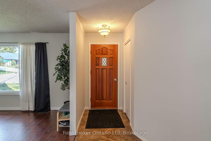 Property Photo:  394 Queen Street N  ON N0G 1R0 