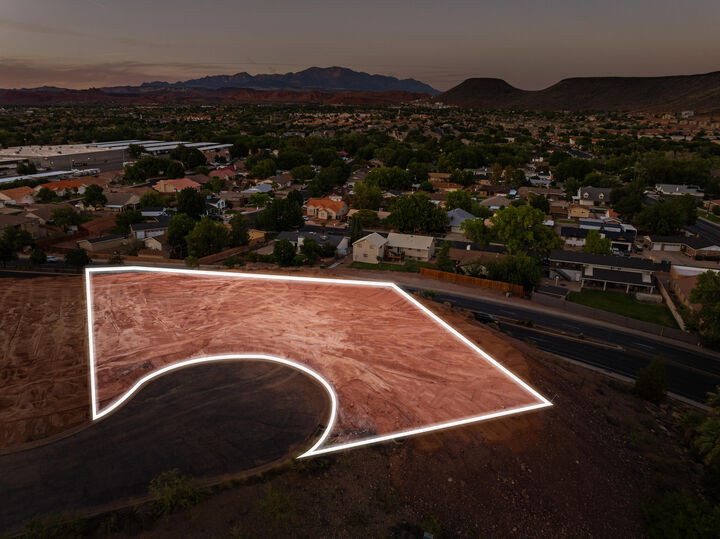 Property Photo:  584 S Dixie Dr 18  UT 84770