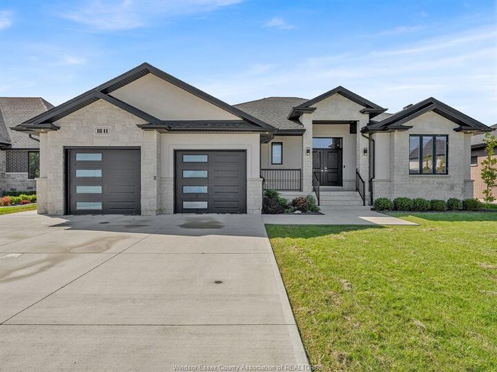 Property Photo:  1841 Queens Valley Drive  ON N9Y 0G6 