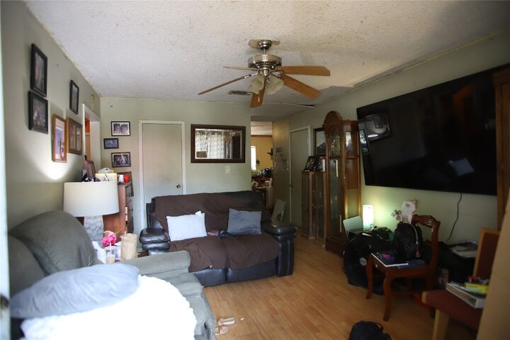 Property Photo:  905 Luann Lane  TX 78644 