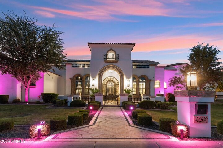 Property Photo:  2748 E Warbler Road  AZ 85297 