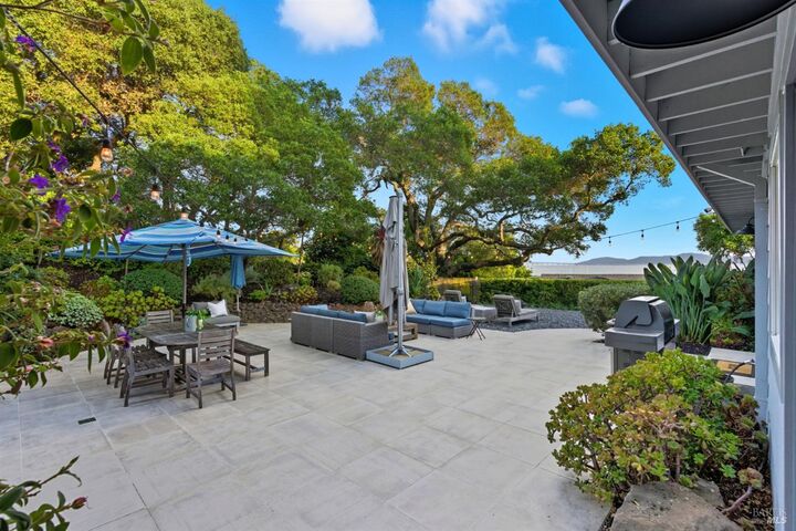 70 Dunfries Terrace  San Rafael CA 94901 photo