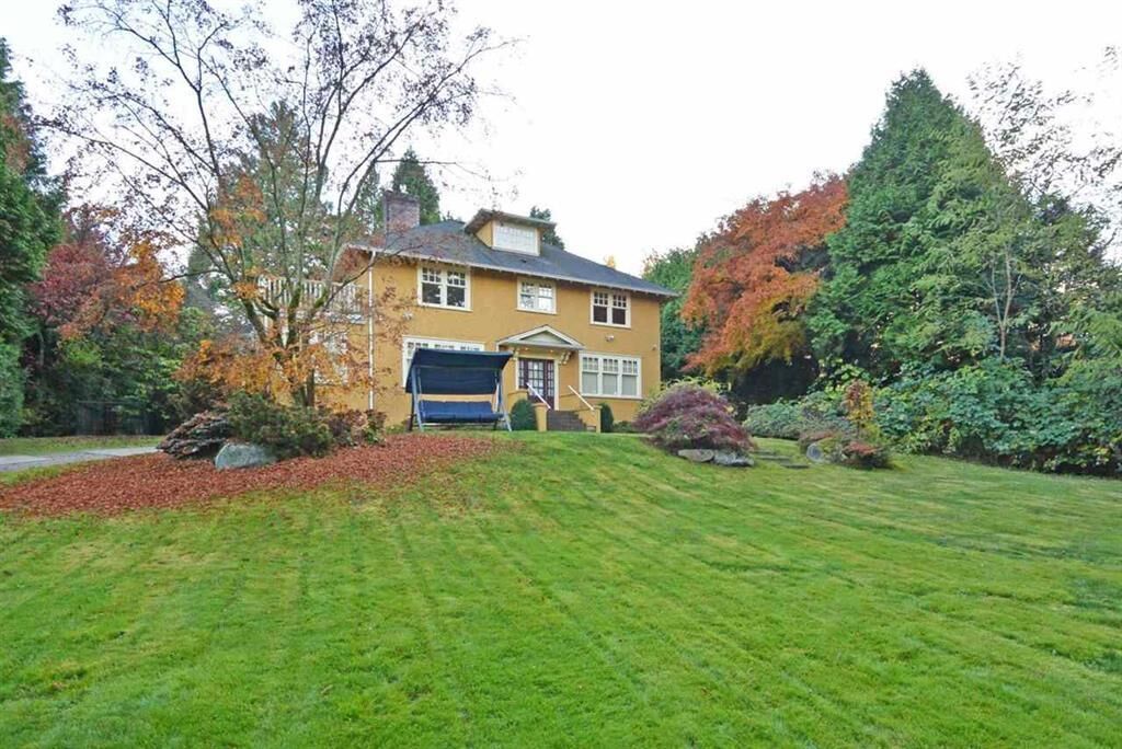 Property Photo: 1350 W 15th Avenue BC V6H 1S3