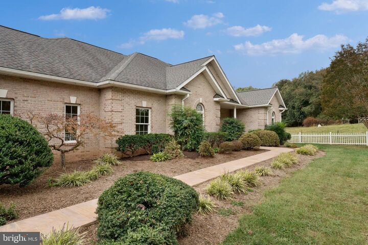 Property Photo: 7380 W Hoover Road VA 22735