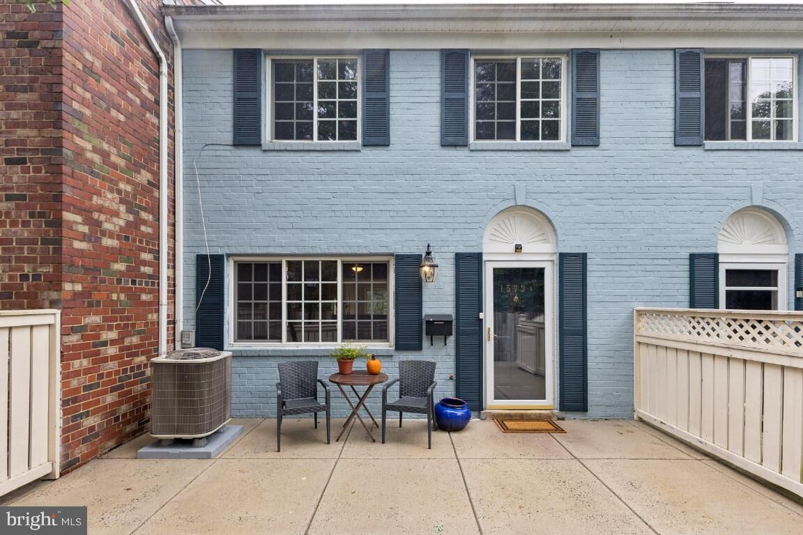 Property Photo:  1573 N Van Dorn Street A  VA 22304 